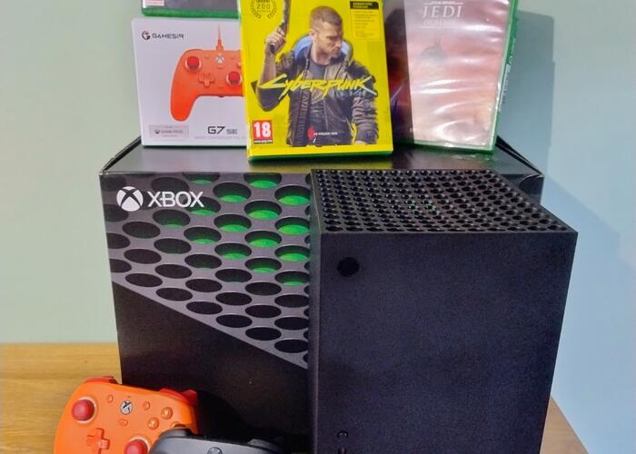 Grajewo ogłoszenia: Sprzedam konsolę Xbox Series X, wersja z napędem, stan konsoli...